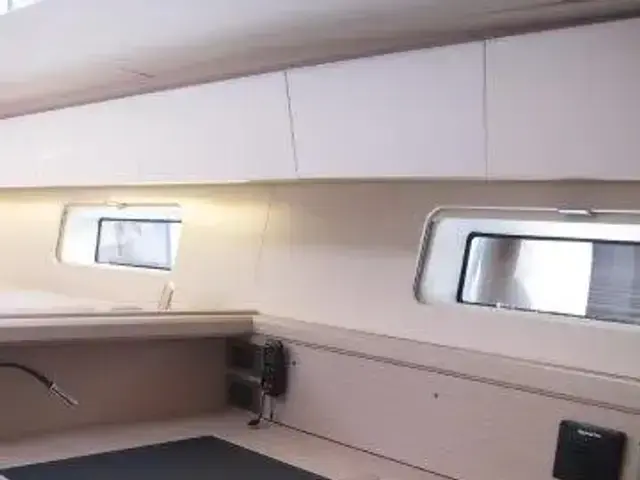 Jeanneau Yacht 65