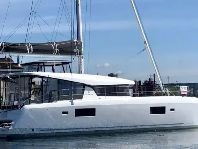 Lagoon 42