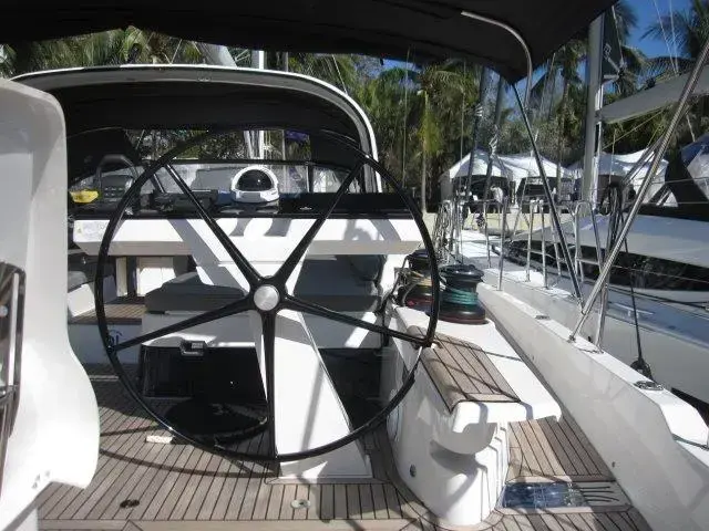 Jeanneau Yacht 65