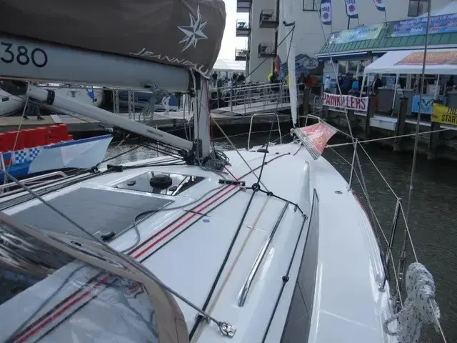 Jeanneau 380