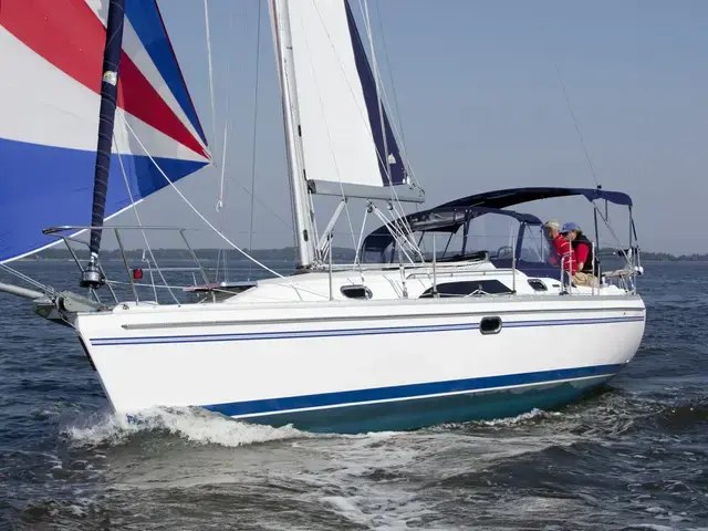 Catalina 355 for sale in United States of America for $329,825 (€313,557)