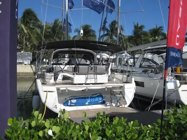 Jeanneau Yacht 65