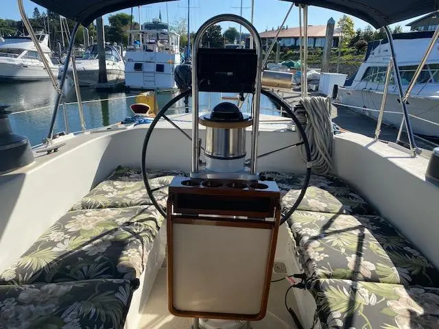 1989 Morgan 44 center cockpit