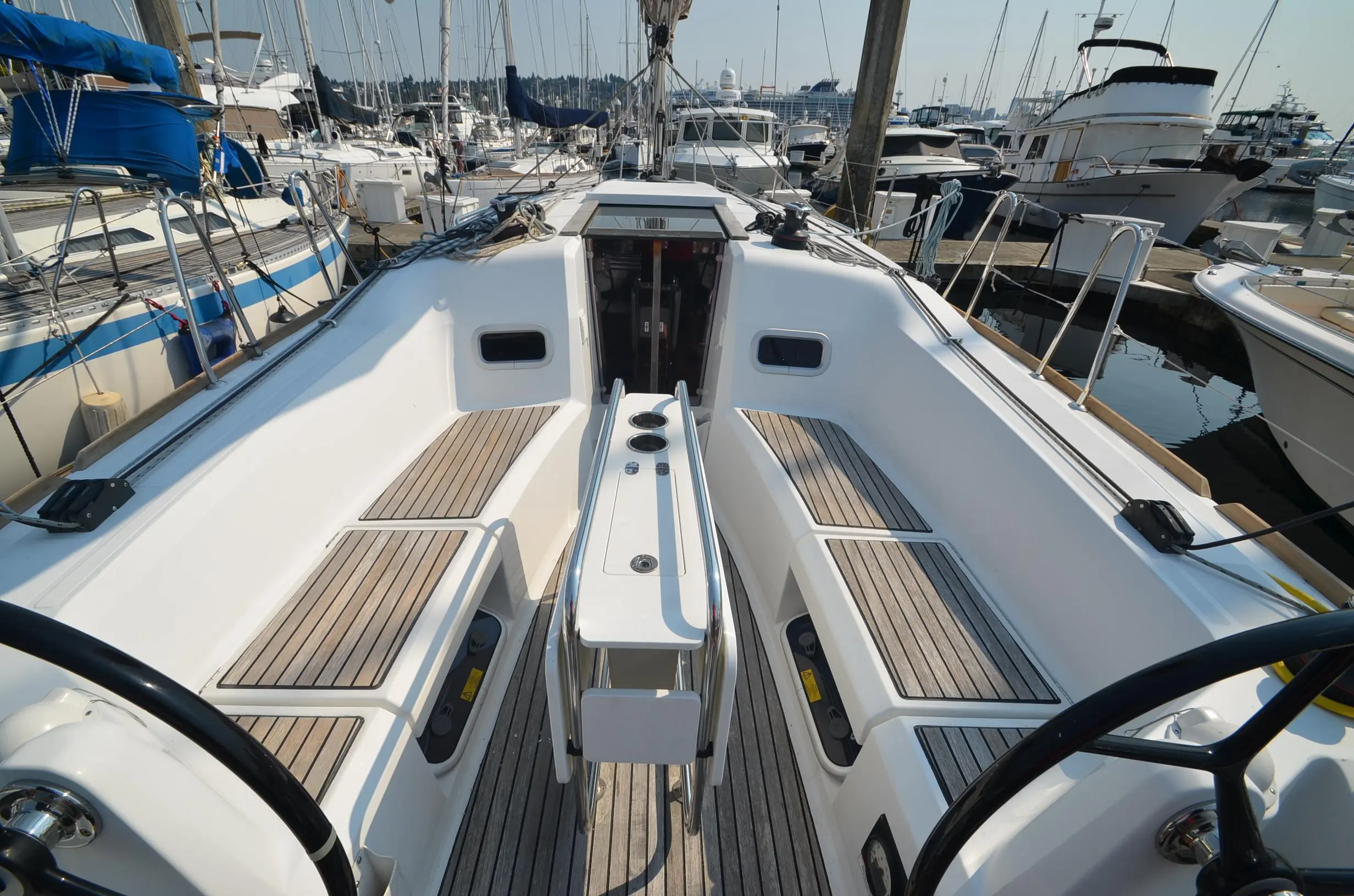 2016 Jeanneau sun odyssey 349