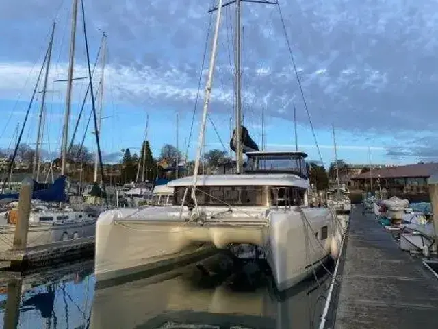 Lagoon 42