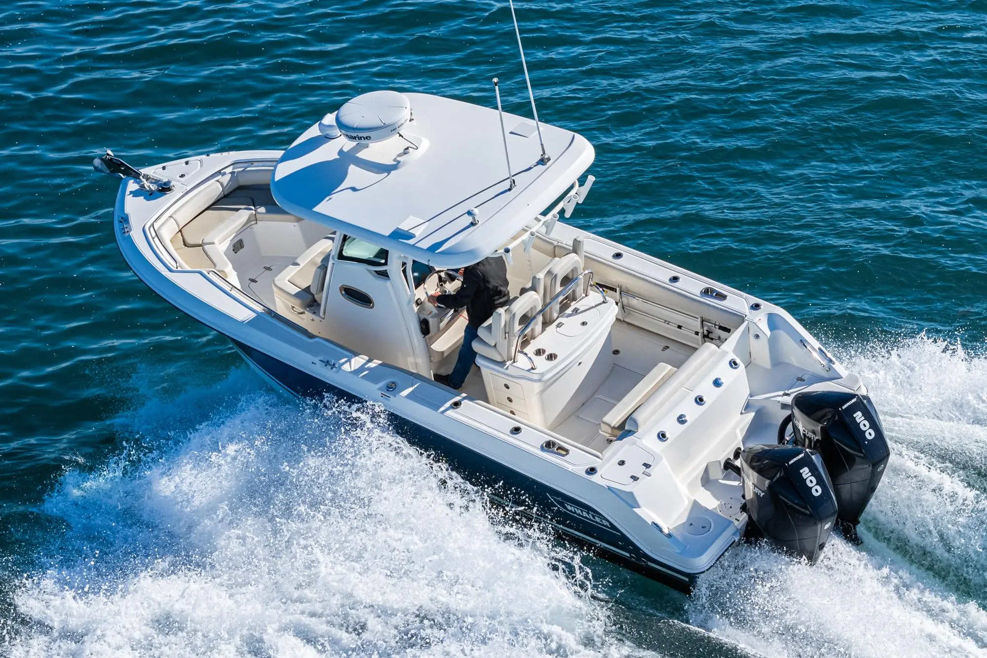 2021 Boston Whaler 250 outrage