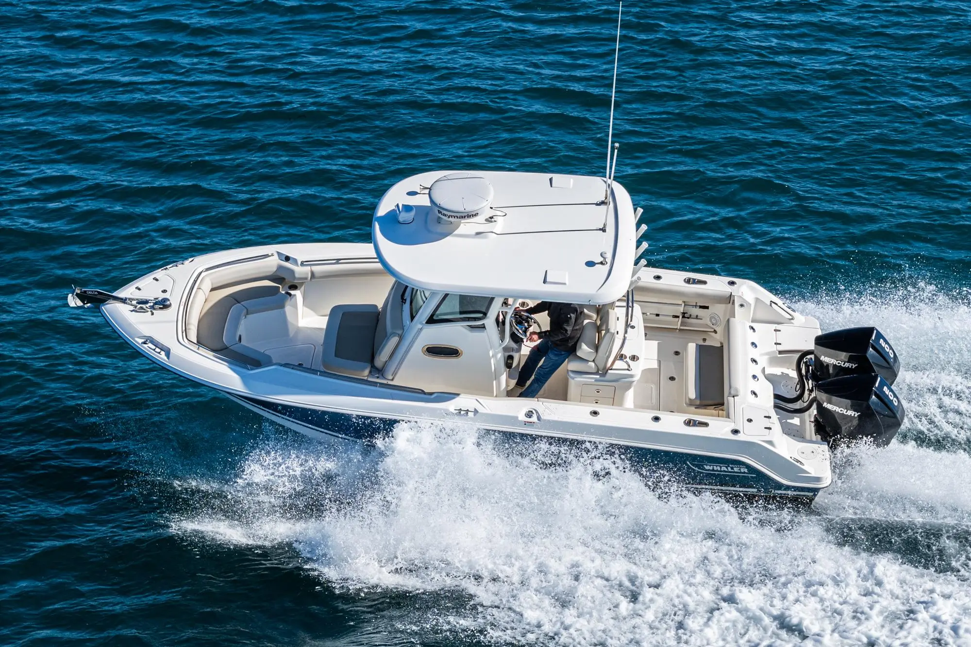 2021 Boston Whaler 250 outrage