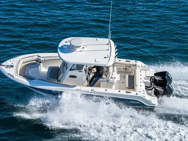 Boston Whaler 250 Outrage