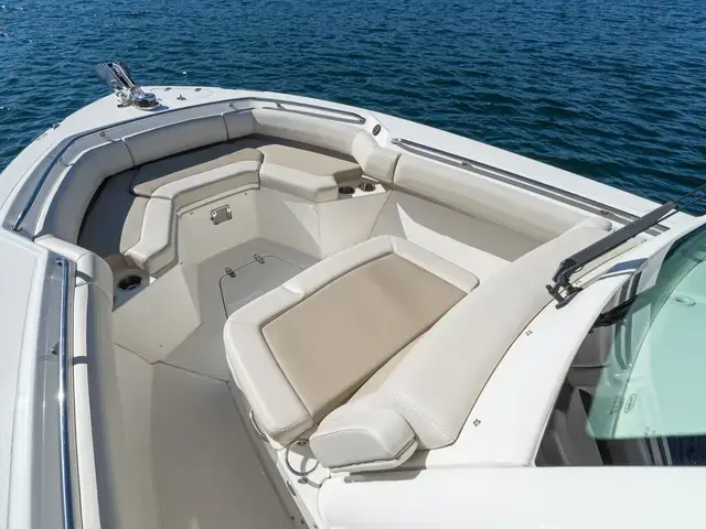 Boston Whaler 250 Outrage