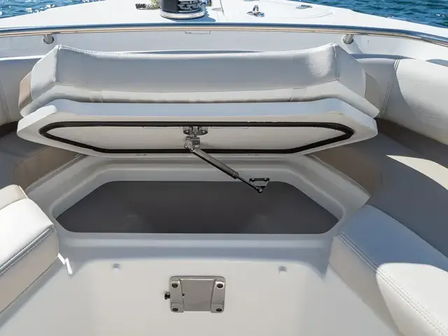 Boston Whaler 250 Outrage