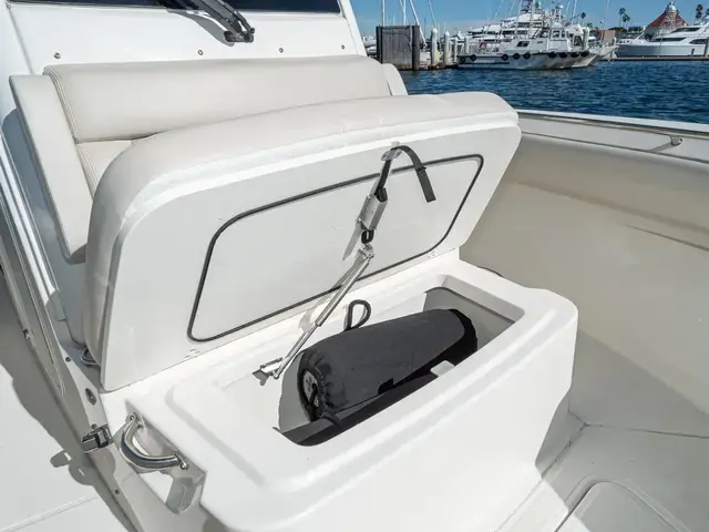 Boston Whaler 250 Outrage