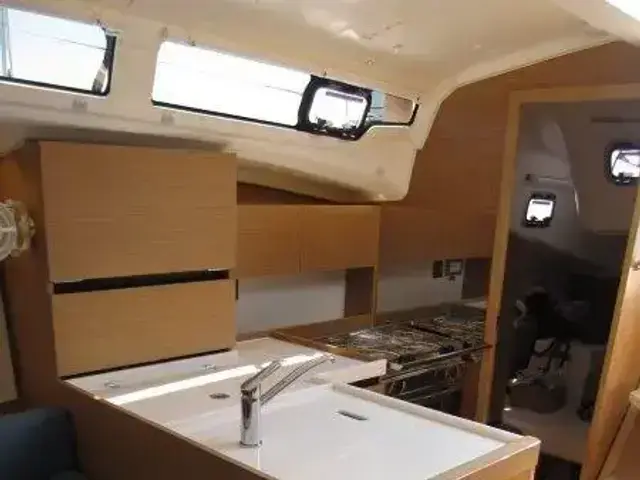 Jeanneau Sun Odyssey 350