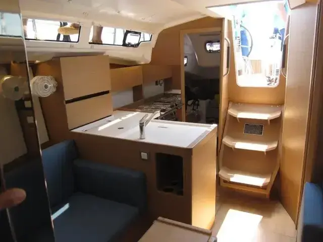 Jeanneau Sun Odyssey 350