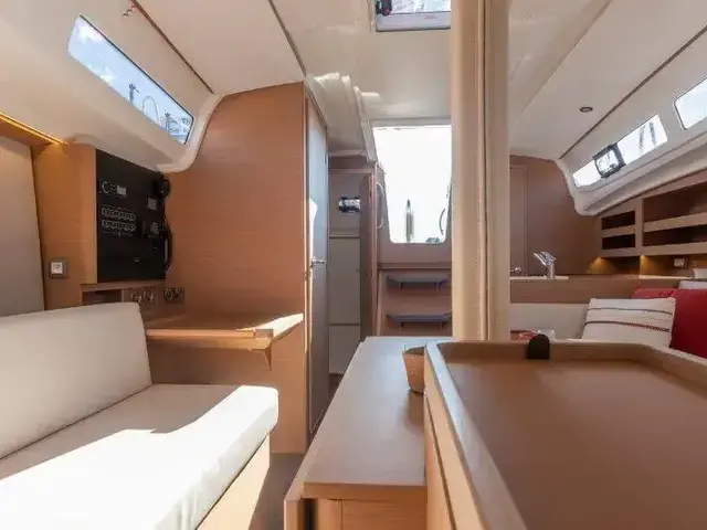 Jeanneau 380