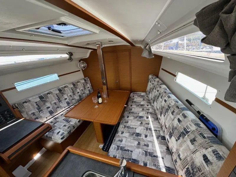 2022 Jeanneau sun odyssey 349