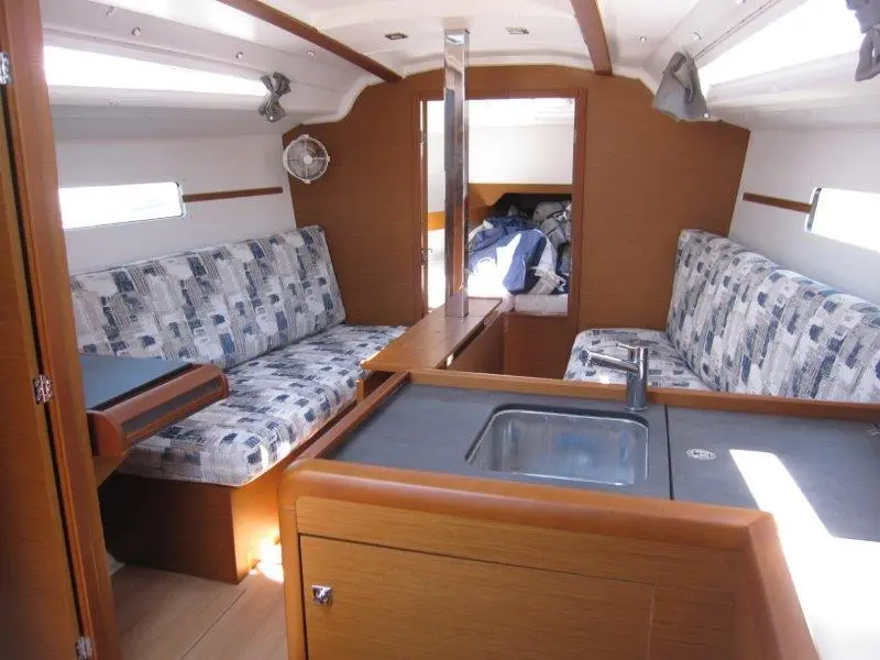 2022 Jeanneau sun odyssey 349