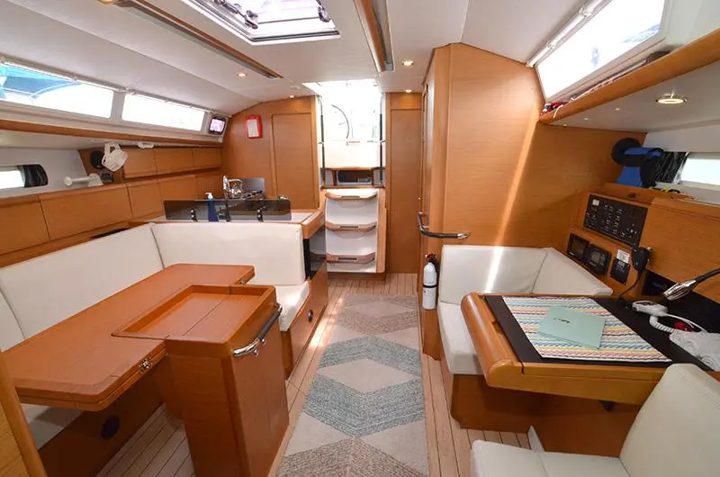 2011 Jeanneau sun odyssey 409