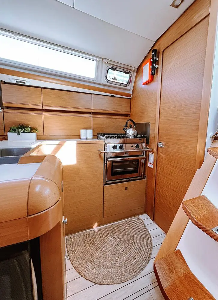 2011 Jeanneau sun odyssey 409