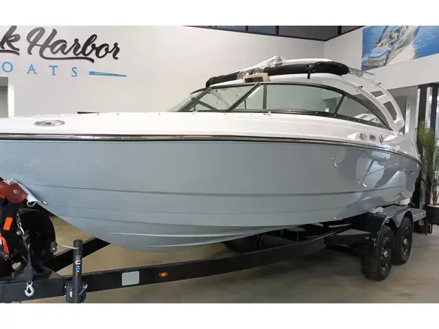 Monterey M225 Bowrider