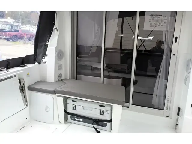 Beneteau Antares 8.8