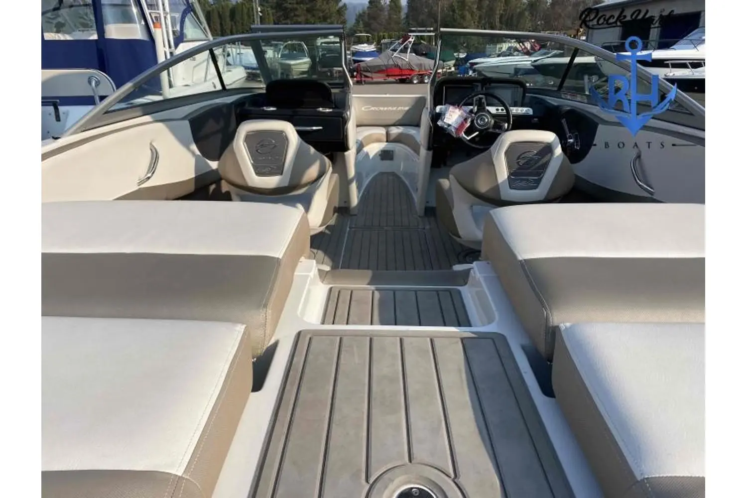 2022 Crownline 220 ss surf