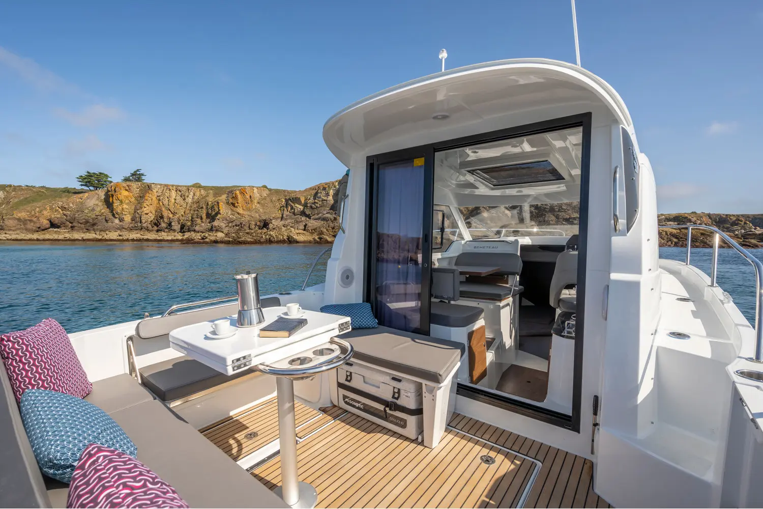 2025 Beneteau antares 8 v2 cruising