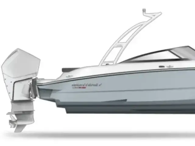 Monterey M225 Bowrider