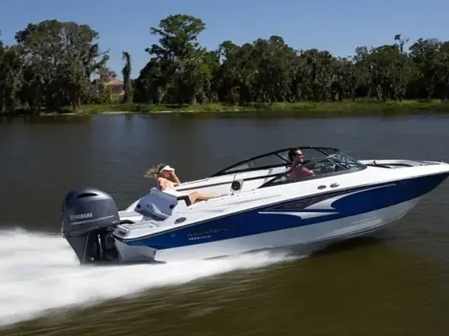 Monterey M225 Bowrider