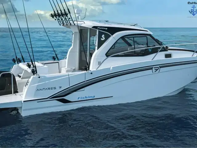 Beneteau Antares 7 Fishing