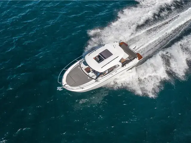 Beneteau Antares 8 V2 Cruising