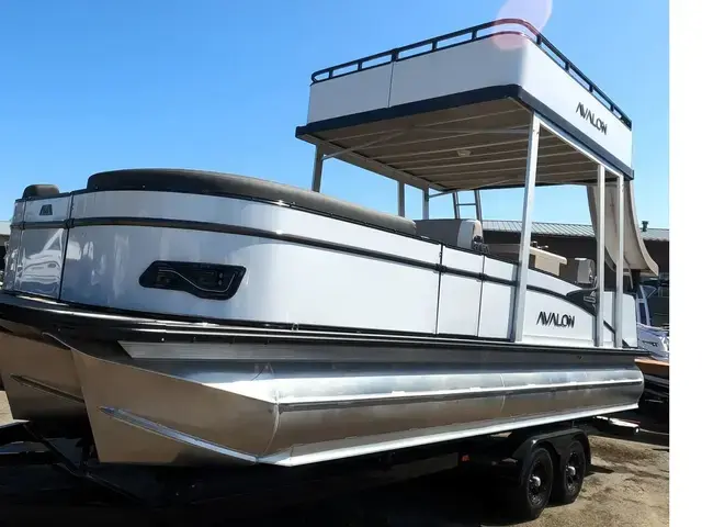 Avalon Catalina Entertainer Funship