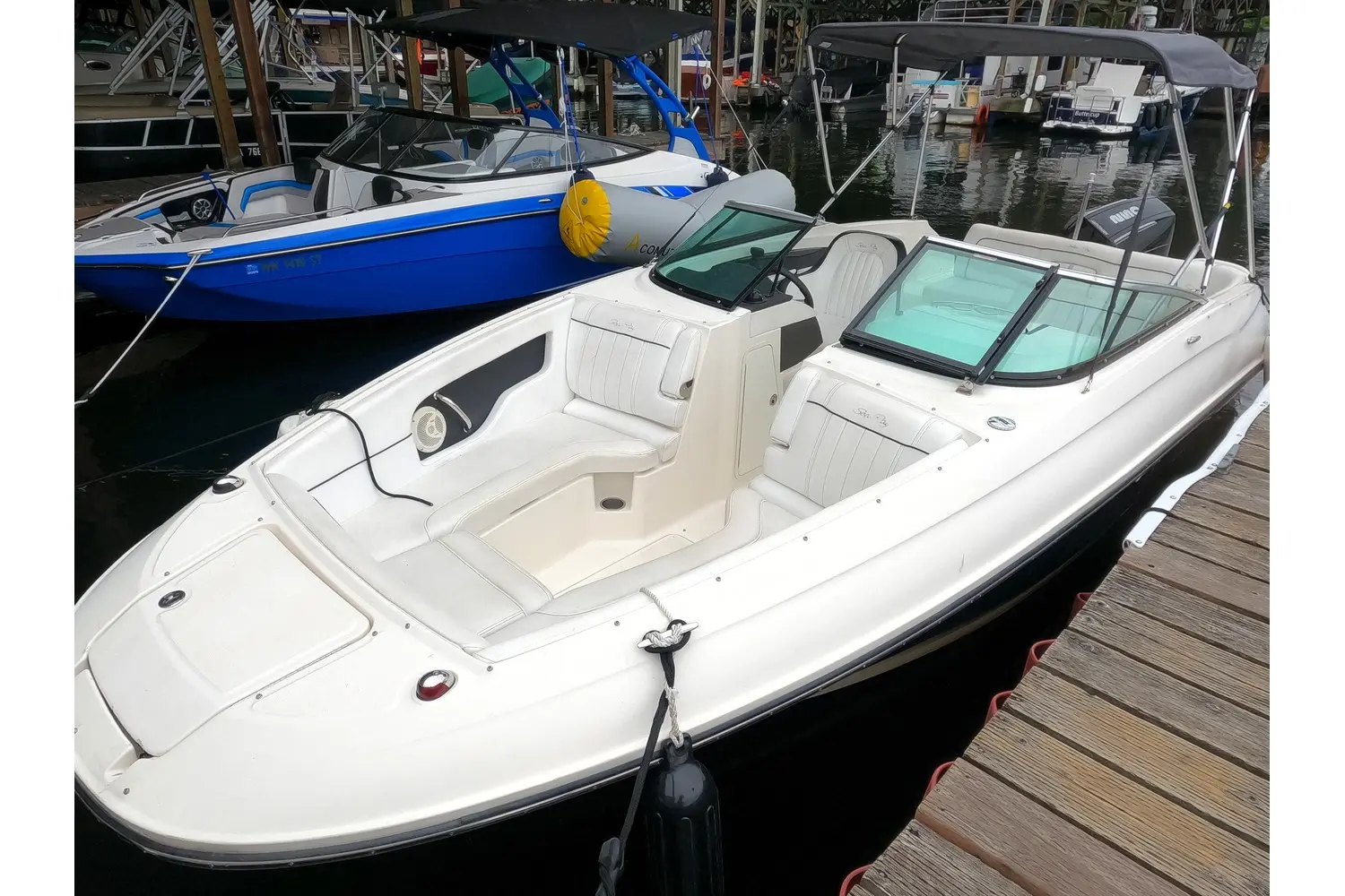 2014 Sea Ray sundeck 240