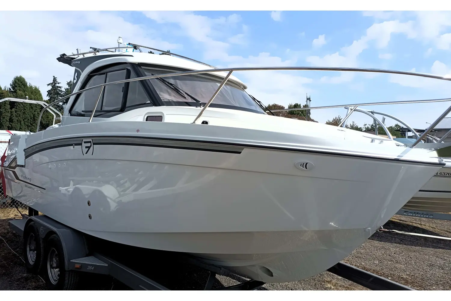 2023 Beneteau antares 7 fishing