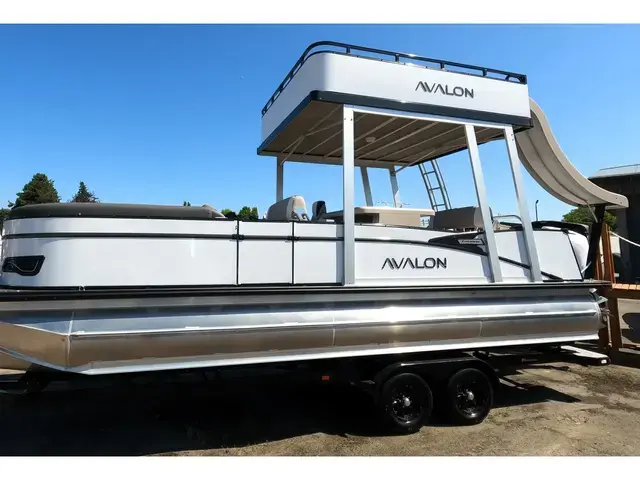 Avalon Catalina Entertainer Funship