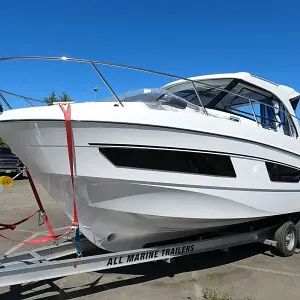 2025 Beneteau Antares 9