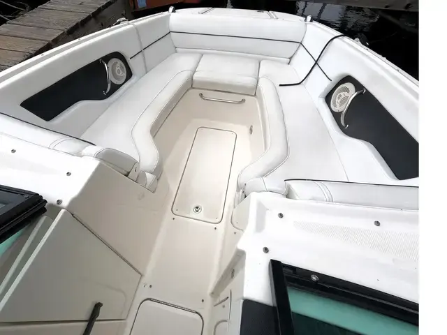 Sea Ray Sundeck 240