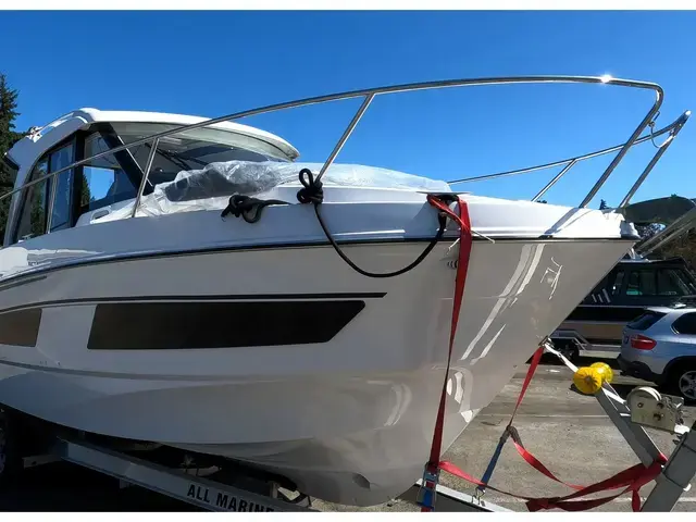 Beneteau Antares 9