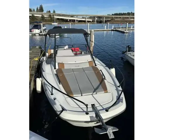 Beneteau Flyer 8 Sundeck