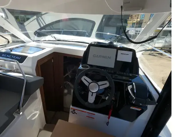 Beneteau Antares 9