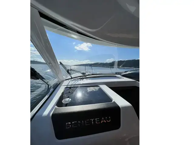 Beneteau Antares 9