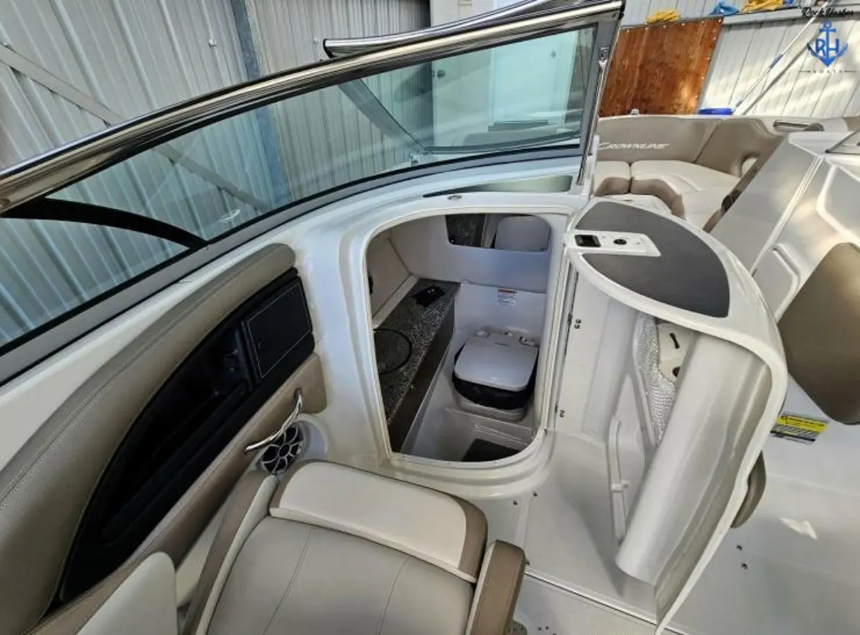 2022 Crownline 260ss