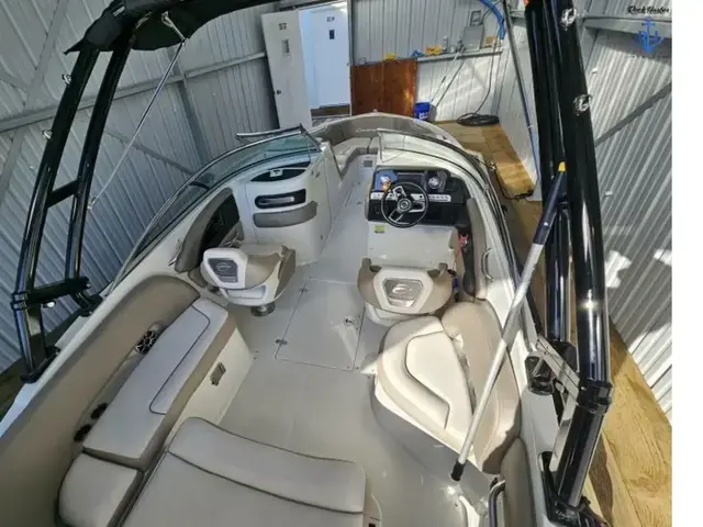 Crownline 260SS