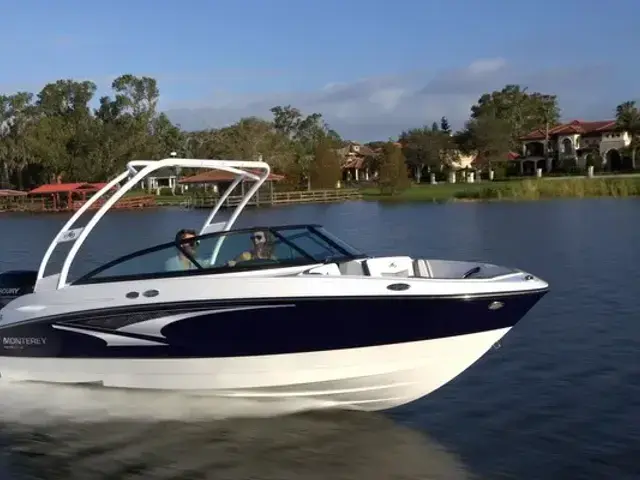 Monterey M205 Bowrider