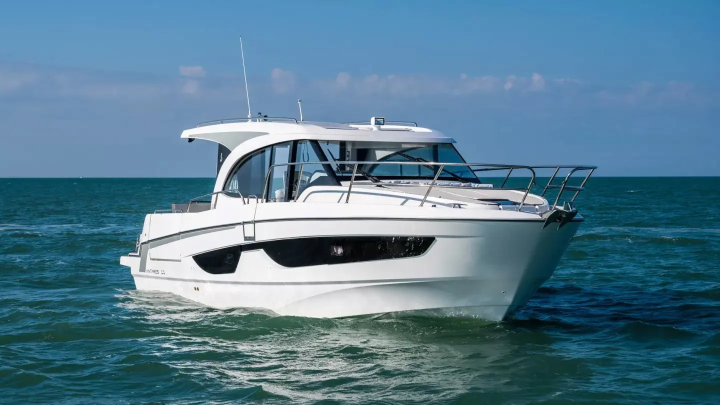 2025 Beneteau antares 11 coupe