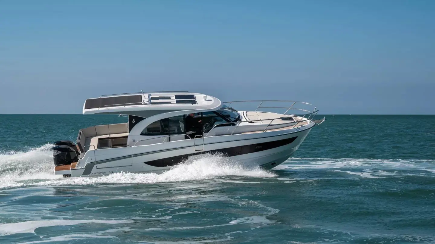 2025 Beneteau antares 11 coupe