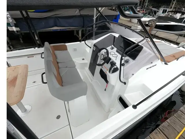 Beneteau Flyer 8 Sundeck