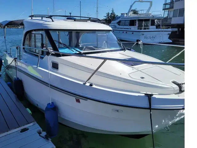 Beneteau Antares 8