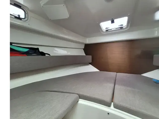 Beneteau Antares 8