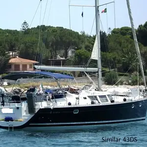 2001 Jeanneau Sun Odyssey 43 Deck Saloon