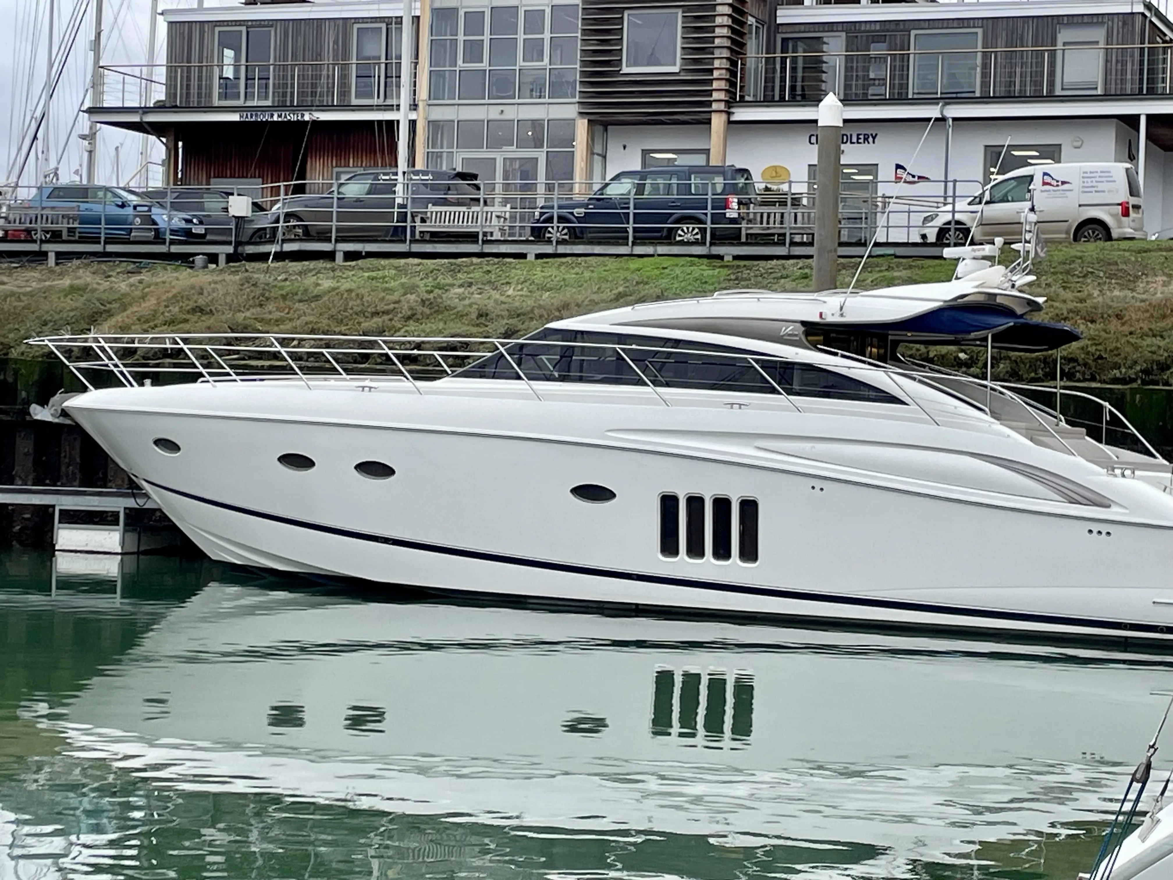 2010 Princess v62